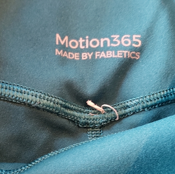 Motion365 by Fabletics Trinity High Waist Pocket Leggings - Picture 4 of 5